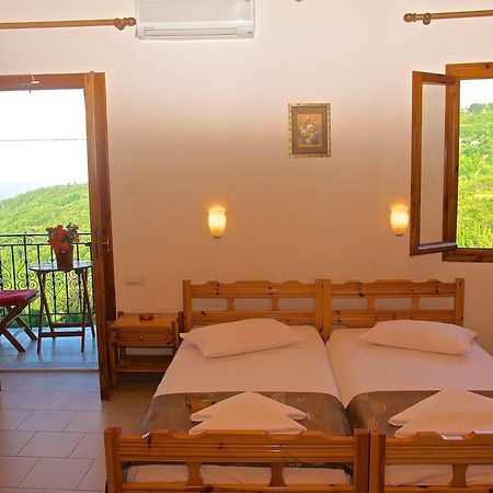 Stavroula Rooms Makrirrakhi Ngoại thất bức ảnh